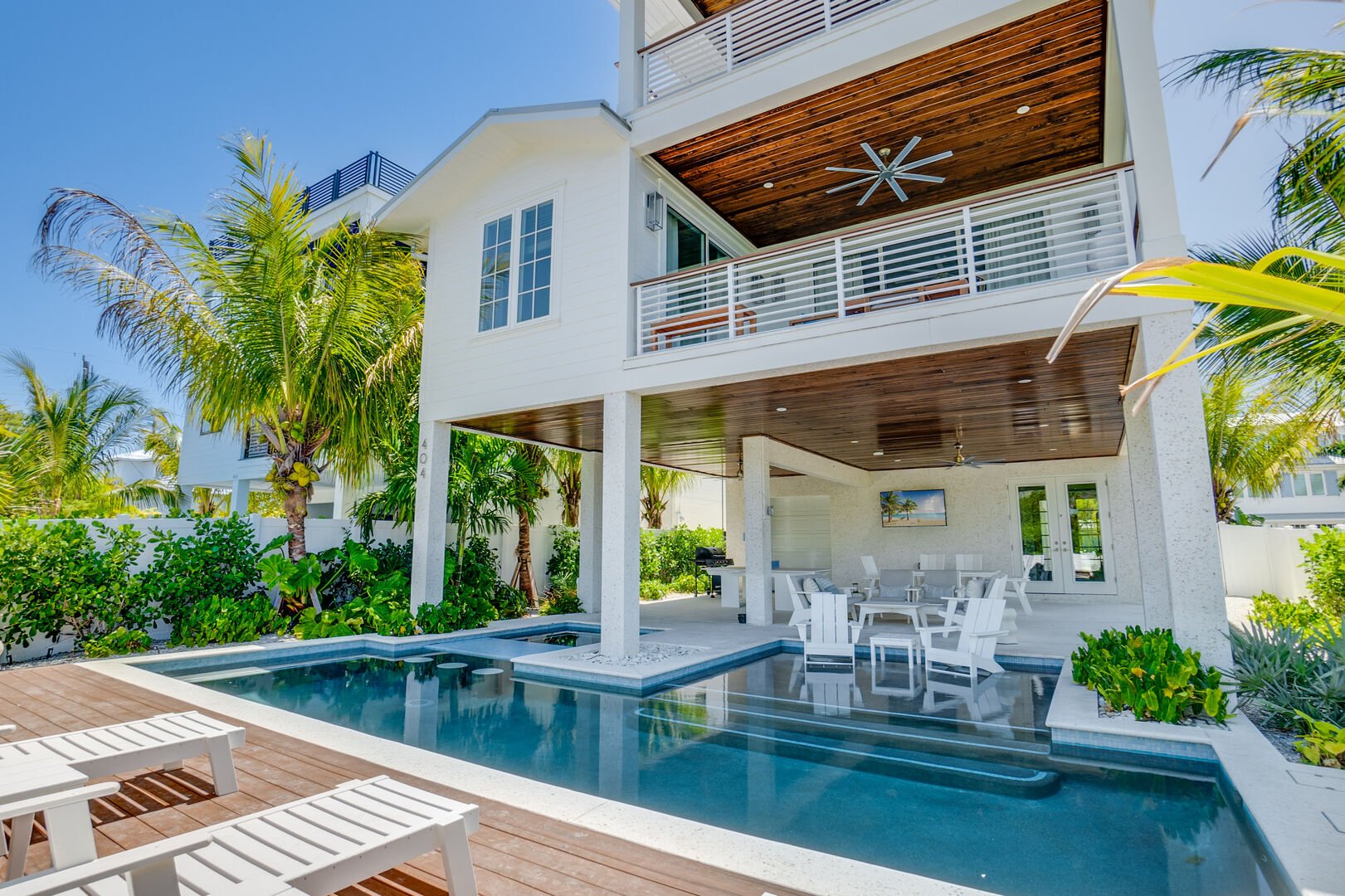 Outdoor entertaining space at an Anna Maria Island rental